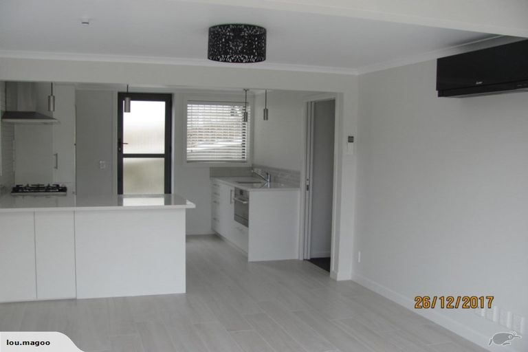 Photo of property in 12 Meadowvale Avenue, Forrest Hill, Auckland, 0620