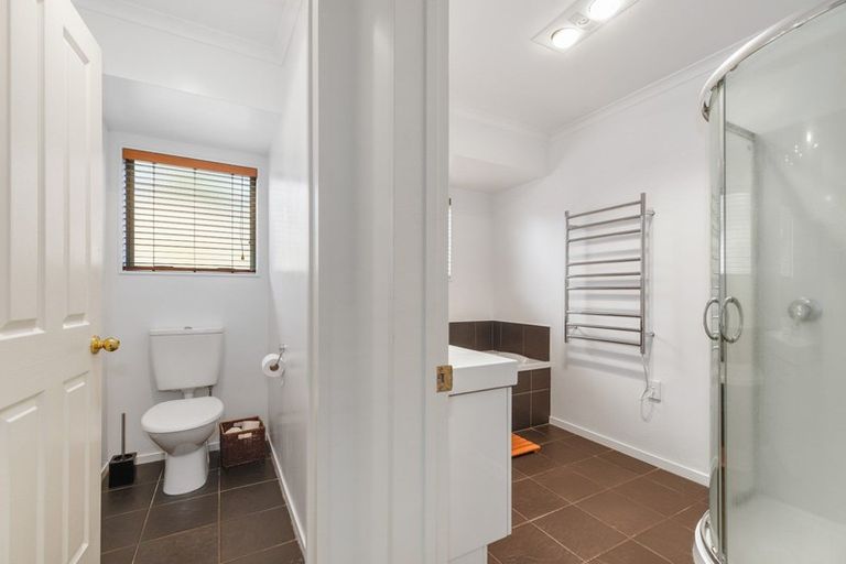 Photo of property in 10 Guernsey Place, Grandview Heights, Hamilton, 3200