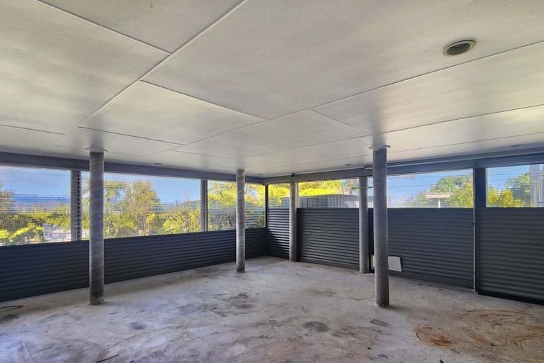 Photo of property in 75 Viewmont Drive, Harbour View, Lower Hutt, 5010