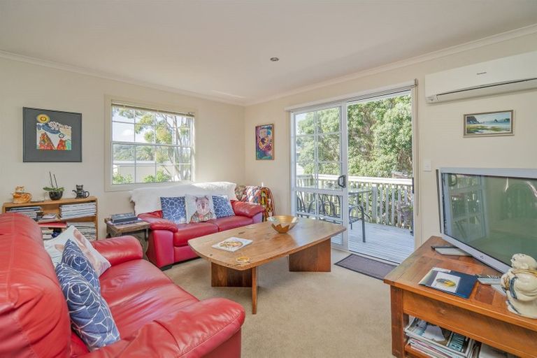 Photo of property in 5 Wells Place, Whitianga, 3510