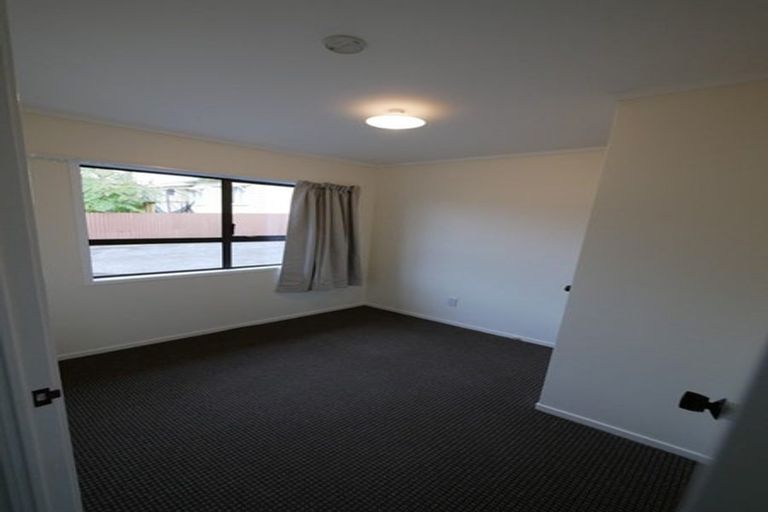 Photo of property in 2/27 Wellington Street, Papakura, 2110