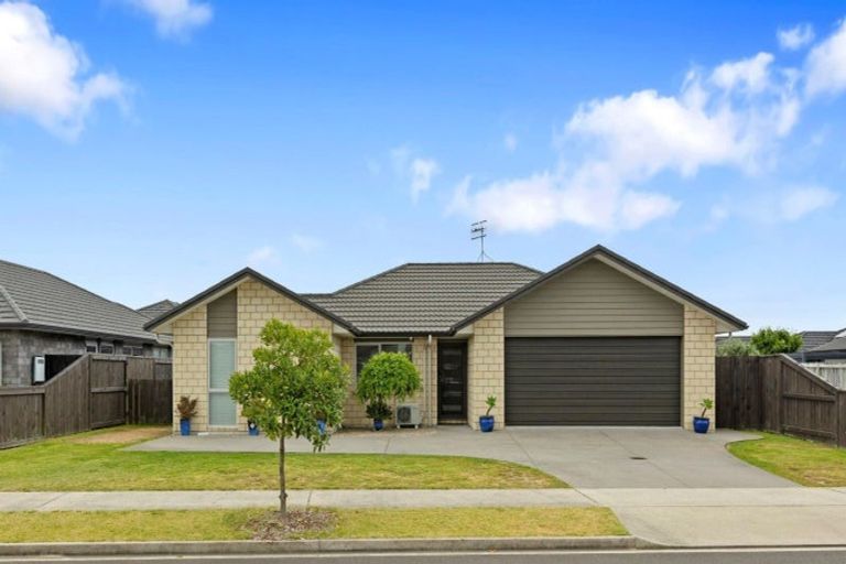 Photo of property in 14 Ponga Place, Papamoa Beach, Papamoa, 3118