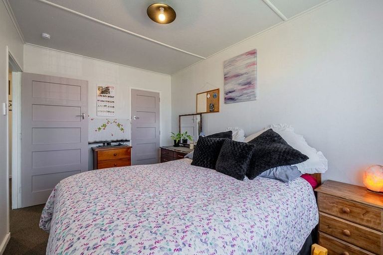 Photo of property in 39 Andrew Avenue, Roslyn, Palmerston North, 4414