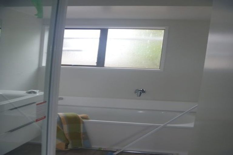 Photo of property in 2/2 Walter Strevens Drive, Conifer Grove, Takanini, 2112