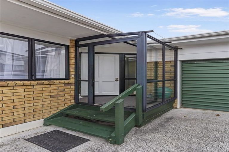 Photo of property in 3/69 Moore Street, Howick, Auckland, 2014