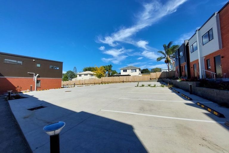 Photo of property in 11/72 Alfriston Road, Manurewa East, Auckland, 2102