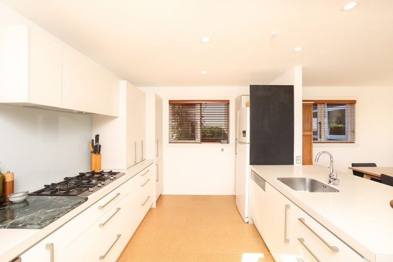 Photo of property in 21 Heaton Rhodes Place, Cashmere, Christchurch, 8022