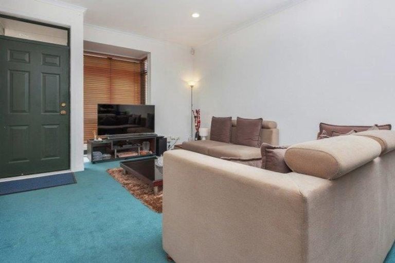 Photo of property in Tuscany Towers, 76/1 Ambrico Place, New Lynn, Auckland, 0600