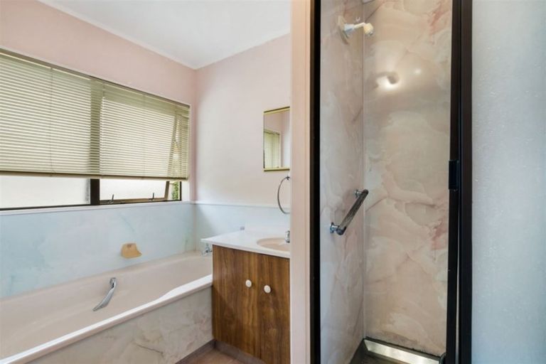 Photo of property in 2/6 Alexander Street, Papakura, 2110