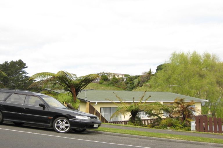 Photo of property in 31 Cumberland Street, Merrilands, New Plymouth, 4312