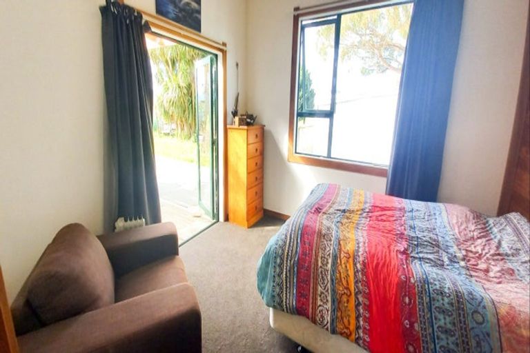 Photo of property in 2154 Ohai Clifden Highway, Eastern Bush, Otautau, 9682