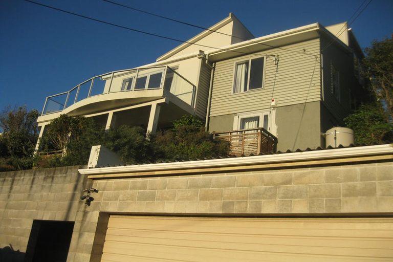 Photo of property in 4 Lyons Crescent, Strathmore Park, Wellington, 6022