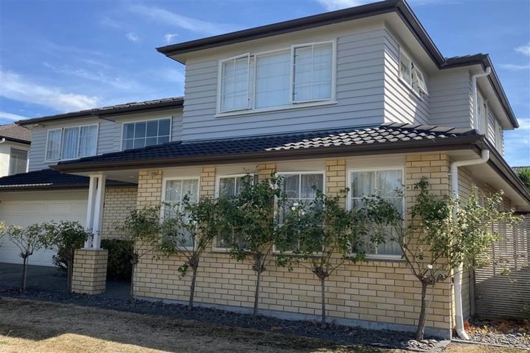 Photo of property in 72 Baverstock Road, Flat Bush, Auckland, 2016