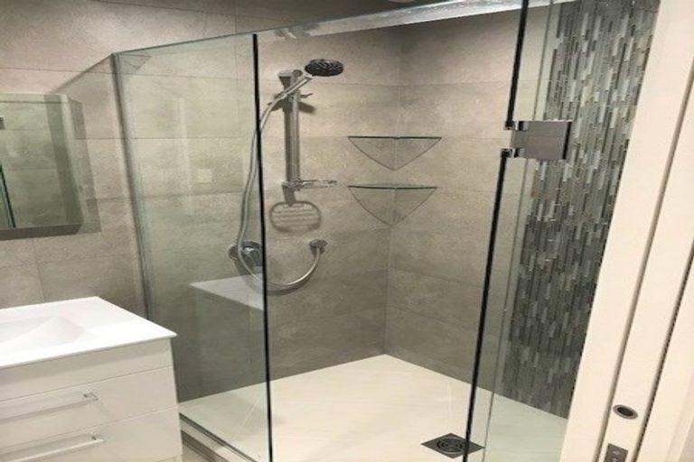 Photo of property in 35 Riverglade Parkway, Te Atatu South, Auckland, 0610