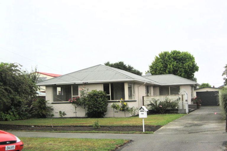 Photo of property in 14 Bideford Place, Dallington, Christchurch, 8061