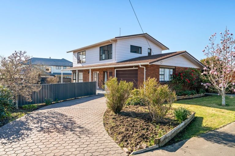 Photo of property in 41 Severn Street, Green Island, Dunedin, 9018