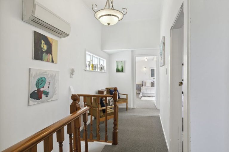 Photo of property in 80 Glenmore Street, Northland, Wellington, 6012