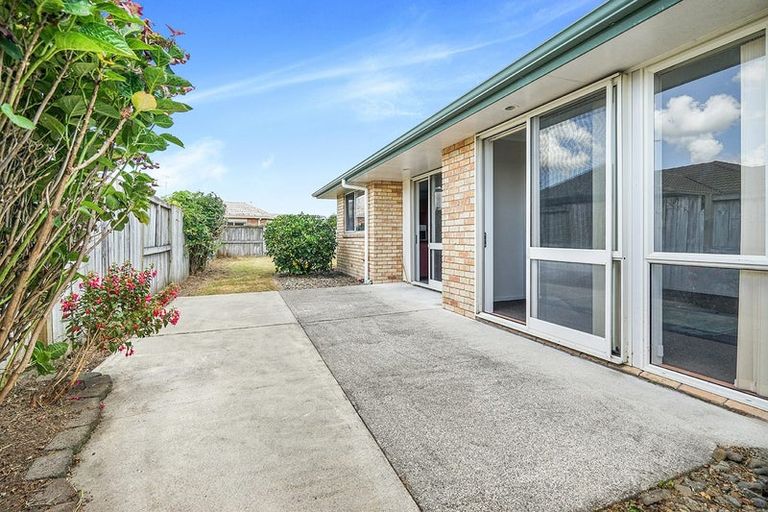 Photo of property in 17 Farnham Close, Rototuna North, Hamilton, 3210
