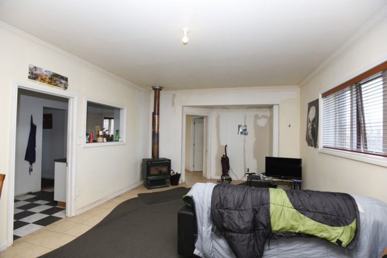 Photo of property in 11 John Street, Strathern, Invercargill, 9812