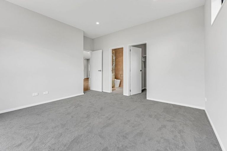 Photo of property in 8 Titchmarsh Lane, Pokeno, 2402