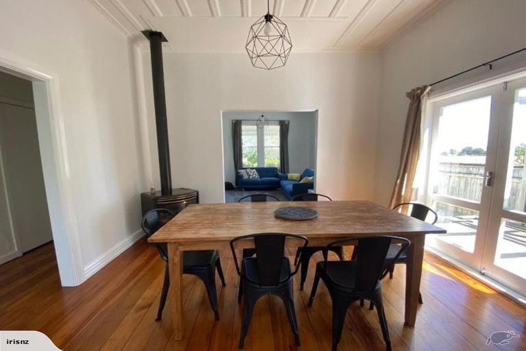 Photo of property in 53a Ferry Road, Martinborough, 5711