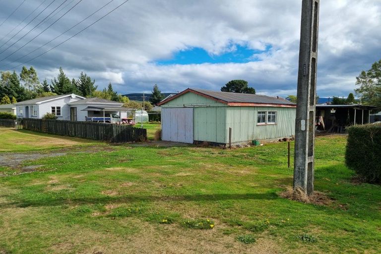 Photo of property in 57 Macandrew Street, Otautau, 9610