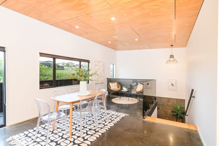 Photo of property in 125 Cashmere Drive, Fitzherbert, Palmerston North, 4410