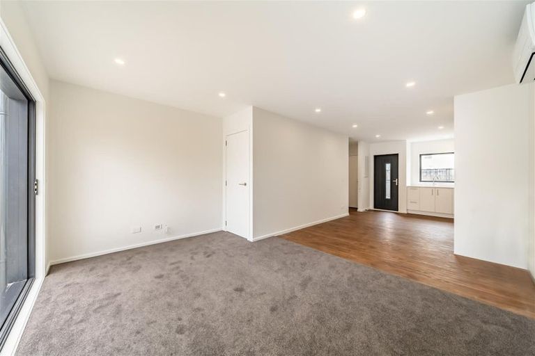 Photo of property in 3/104 Martin Street, Wallaceville, Upper Hutt, 5018