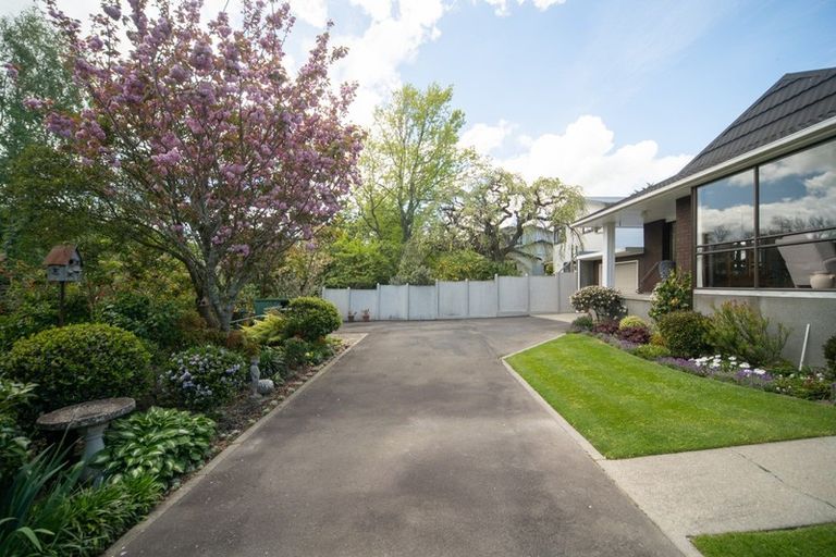 Photo of property in 3 Phoenix Avenue, Hokowhitu, Palmerston North, 4410