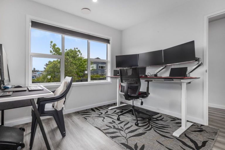 Photo of property in 44 Karearea Avenue, Kenepuru, Porirua, 5022