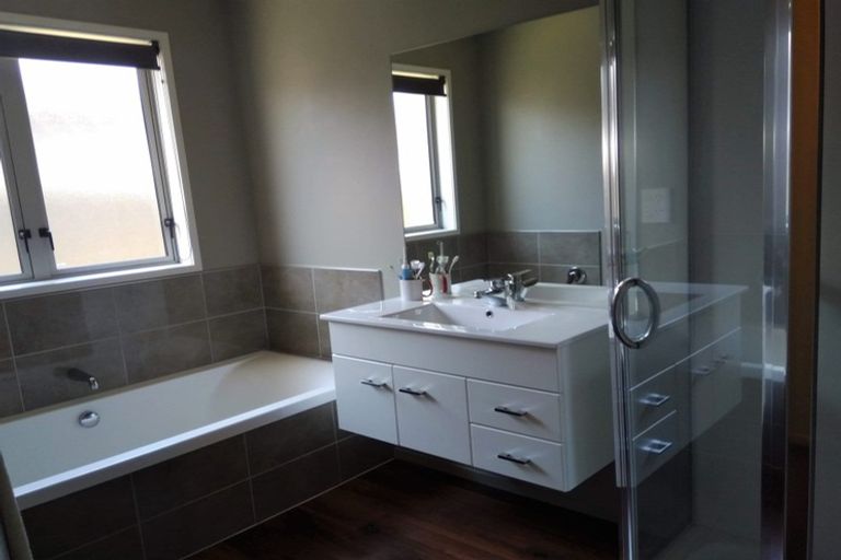 Photo of property in 19 Karoola Place, Havelock North, 4130