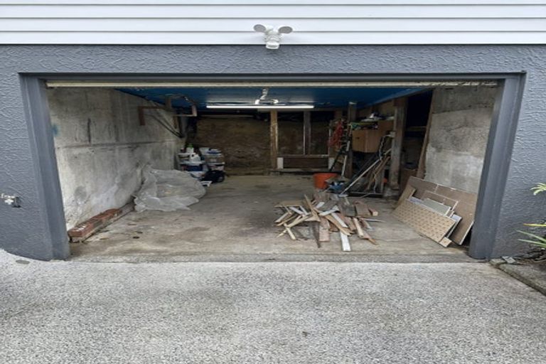 Photo of property in 9 Bird Grove, Stokes Valley, Lower Hutt, 5019