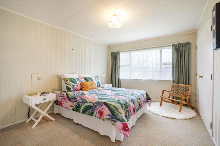 Photo of property in 124 Amberley Avenue, Highbury, Palmerston North, 4412