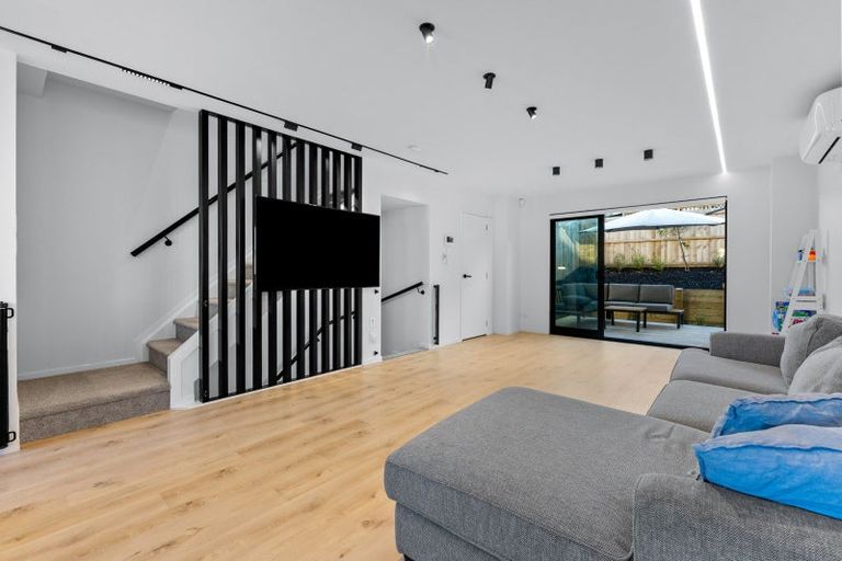 Photo of property in 20a Makomako Drive, Orewa, 0931