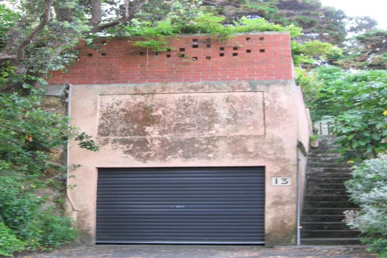 Photo of property in 13 Burwah Street, Berhampore, Wellington, 6023