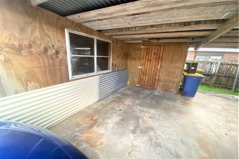 Photo of property in 50 Seabrook Avenue, New Lynn, Auckland, 0600