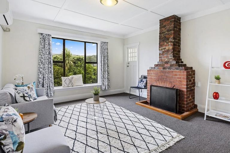 Photo of property in 123 Melbourne Road, Island Bay, Wellington, 6023