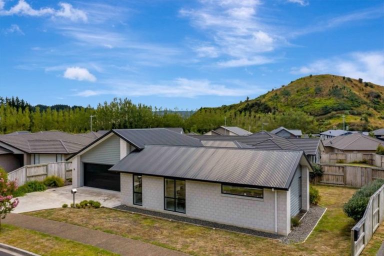 Photo of property in 16 Conniston Way, Pyes Pa, Tauranga, 3112