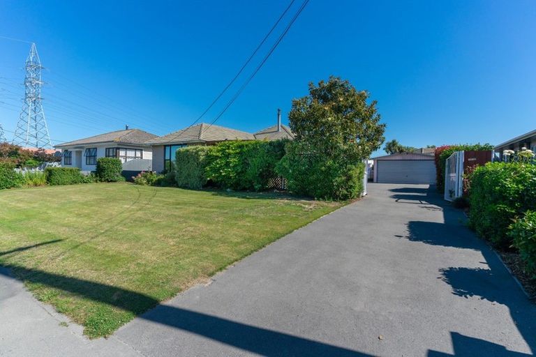 Photo of property in 37 Moffett Street, Islington, Christchurch, 8042