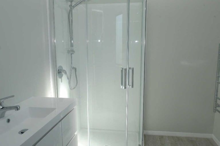 Photo of property in 94 Woodman Drive, Tawa, Wellington, 5028