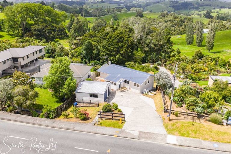 Photo of property in 43 Gorge Road, Maungaturoto, 0520