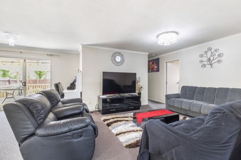 Photo of property in 20 Tussock Avenue, Mangere, Auckland, 2022