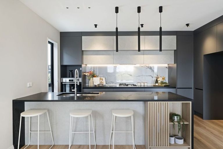 Photo of property in 51 Emerald Avenue, Rosehill, Papakura, 2113