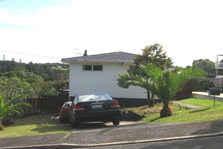 Photo of property in 17 Radiata Lane, Chatswood, Auckland, 0626
