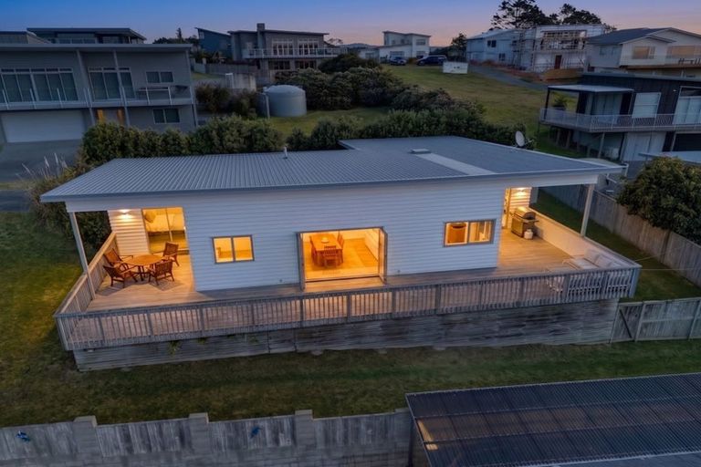 Photo of property in 12 Devon Street, Mangawhai Heads, Mangawhai, 0505