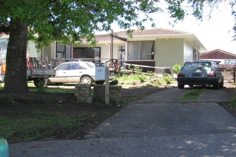 Photo of property in 17 Heathberry Close, Papatoetoe, Auckland, 2025
