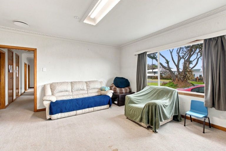 Photo of property in 28 Seymour Street, Waitara, 4320