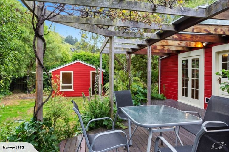 Photo of property in 21 Bay View Road, Moncks Bay, Christchurch, 8081