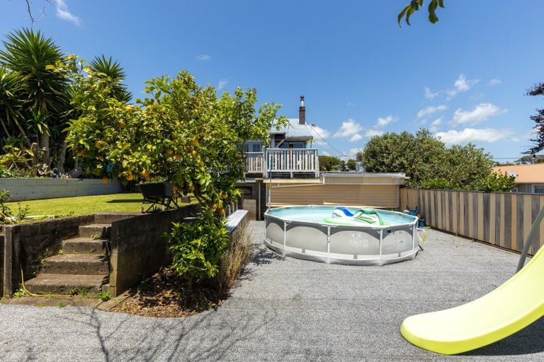 Photo of property in 16 Bulteel Street, New Plymouth, 4310