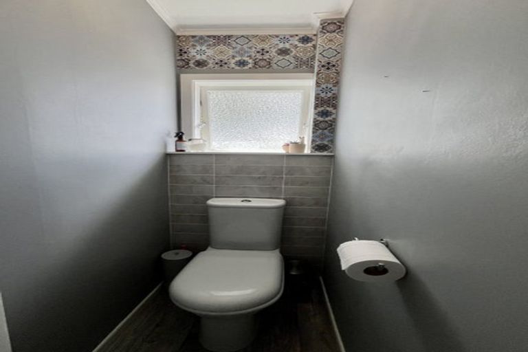 Photo of property in 1/16 Roseburn Place, Pakuranga, Auckland, 2010